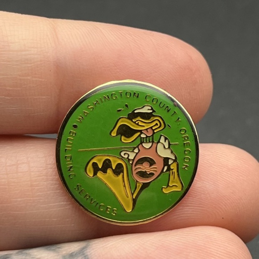 Washington County Oregon Building Services Duck Lapel Hat Pin